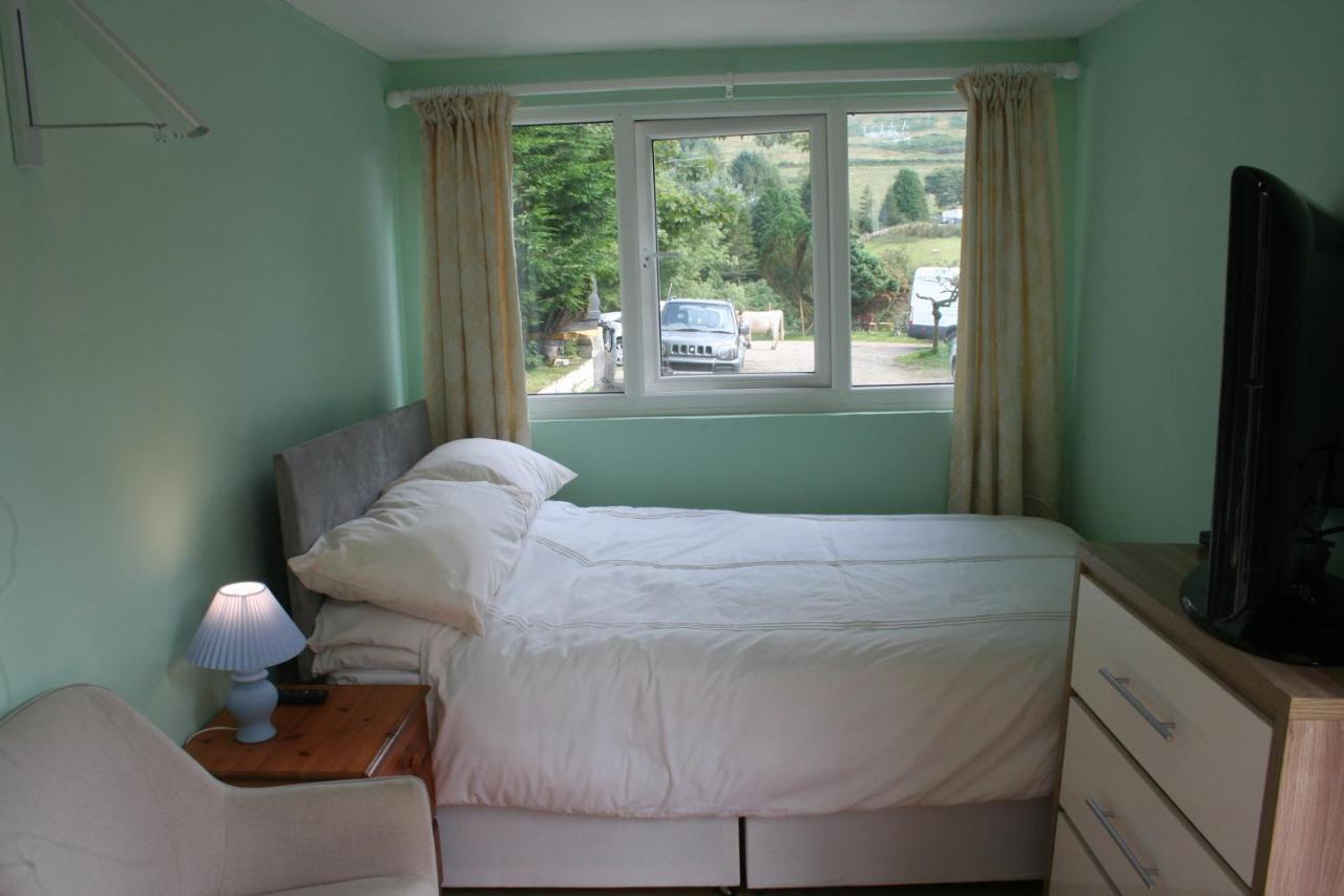 The Pines - Farm Park Apartment Ammanford